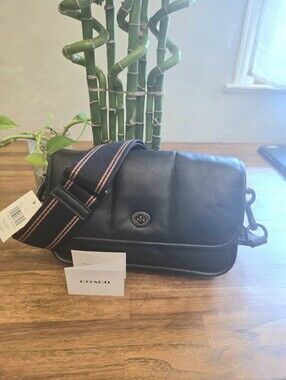 RARE NWT DEADSTOCK Coach Dinky 23 Quilted Leather Crossbody - Limited Edition